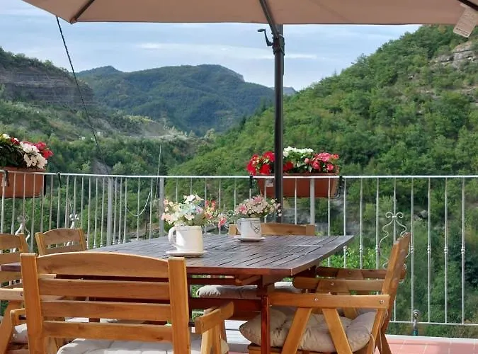 Donnini Bed & Breakfast 4*