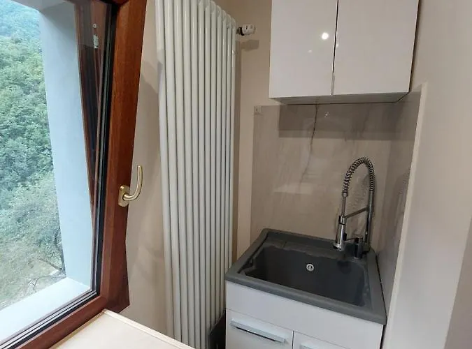 Donnini Bed & Breakfast 4*