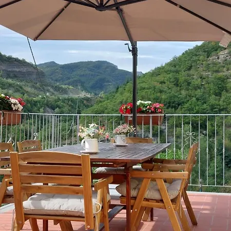 Donnini Bed and Breakfast 4*